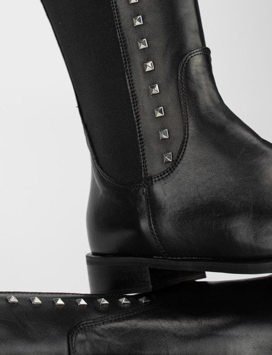 Botas de tacón bajo tacón 2 cm negro cuero
