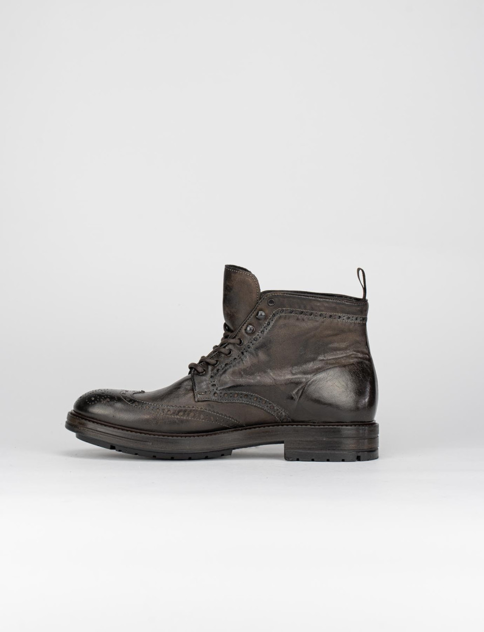 Botas militares tacón 1 cm marrón oscuro cuero