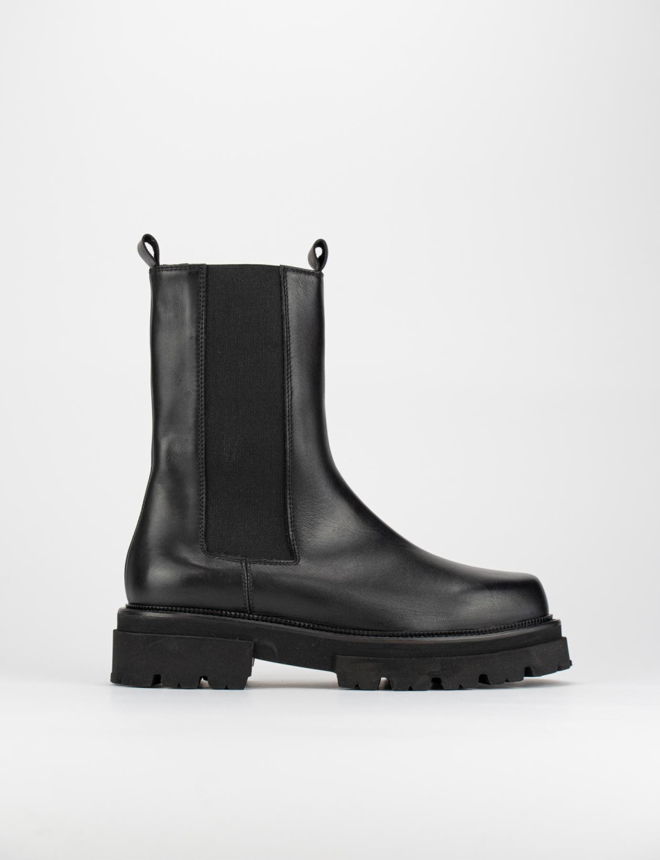 Botines de tacón bajo tacón 2 cm negro cuero