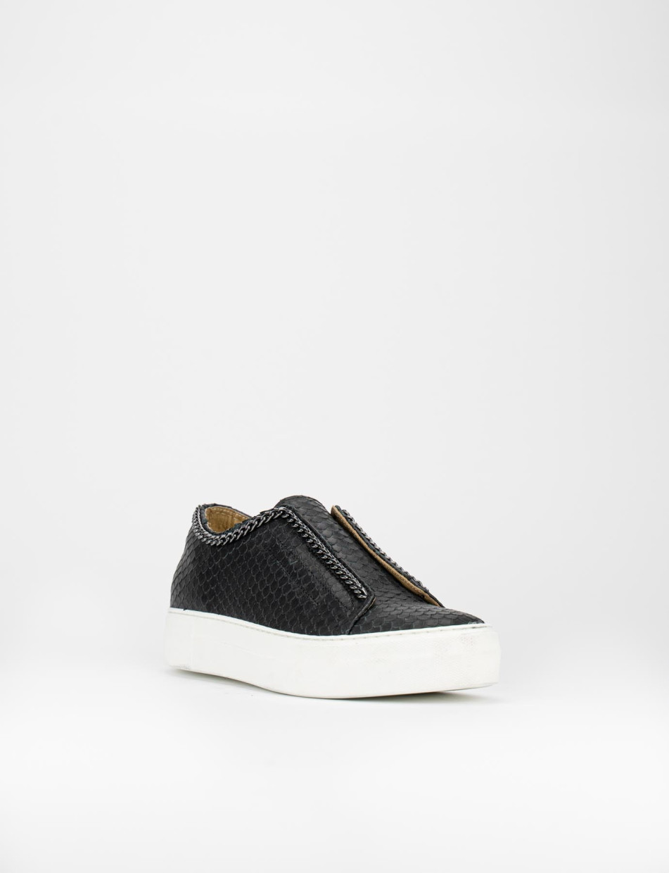 Sneakers black python