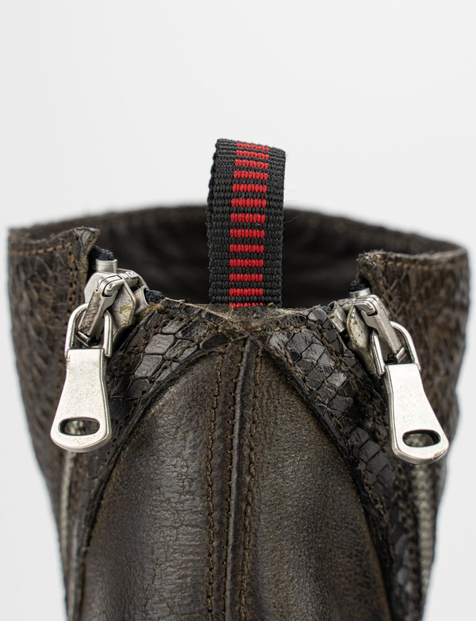 Botines de tacón bajo tacón 2 cm marrón oscuro cuero