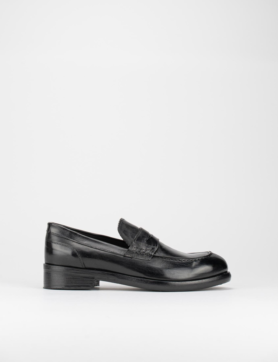 Mocasines tacón 2 cm negro cuero
