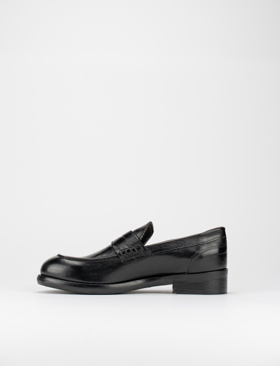Mocasines tacón 2 cm negro cuero