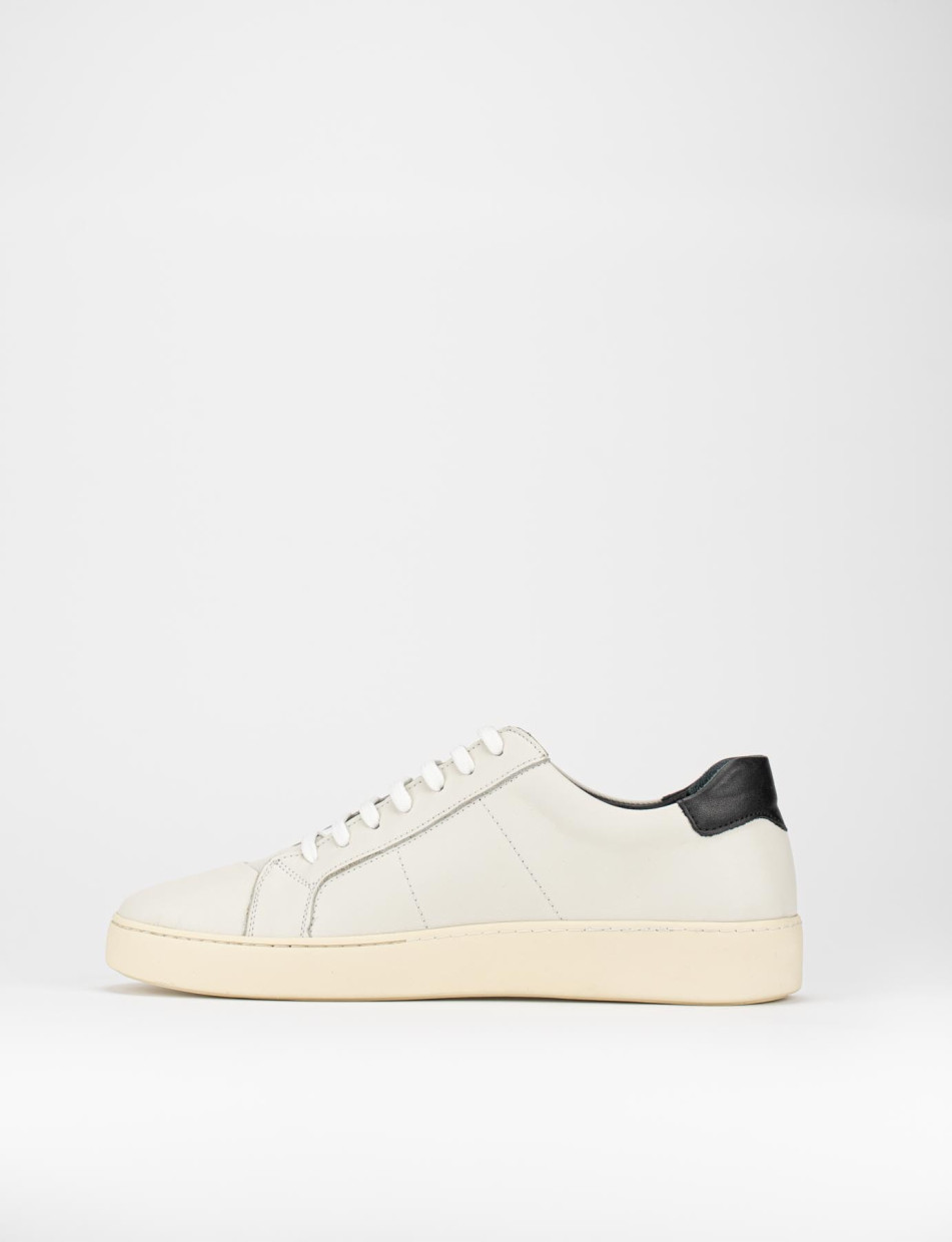 Zapatillas deportivas blanco cuero