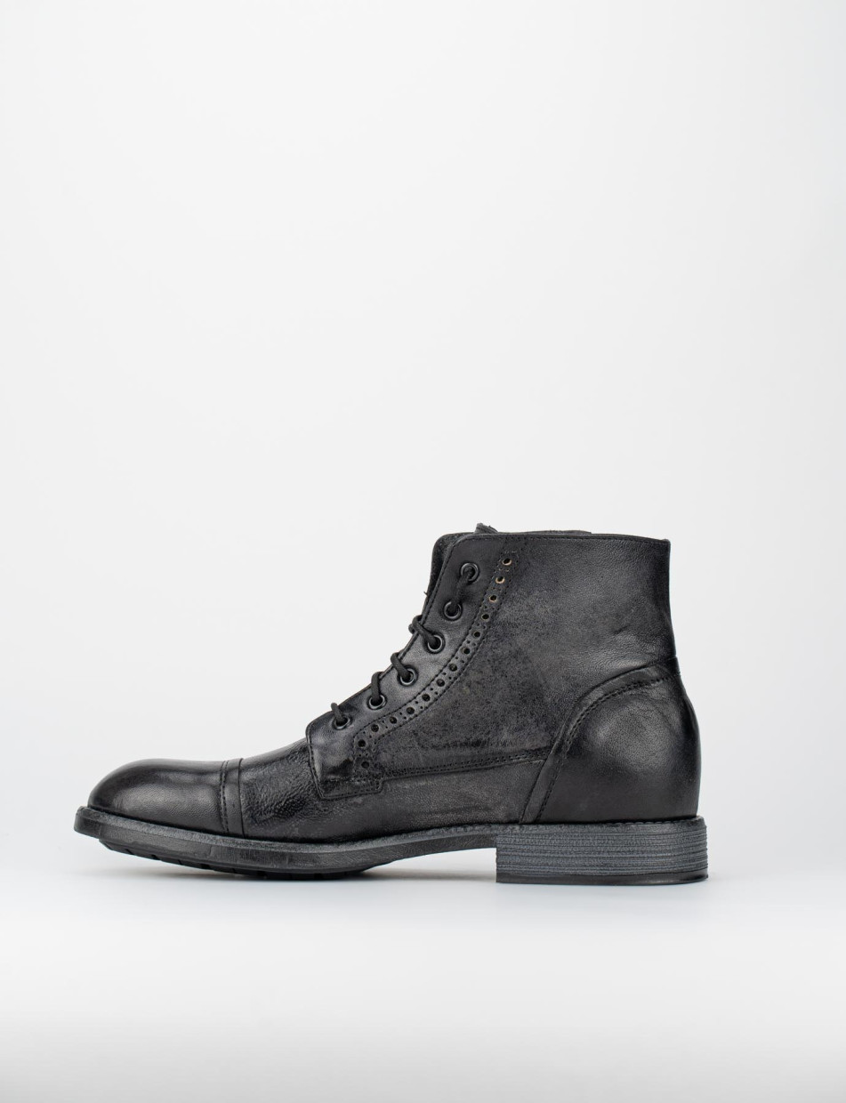 Botas militares tacón 2 cm negro cuero