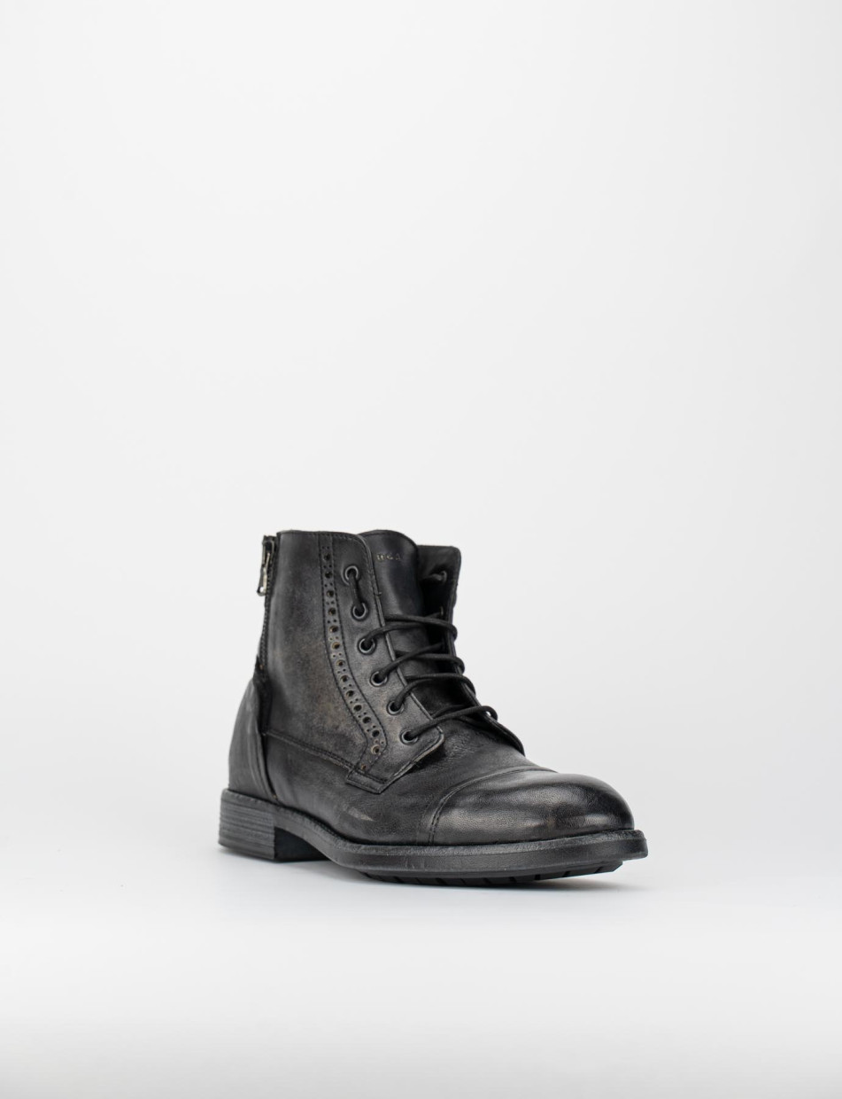 Botas militares tacón 2 cm negro cuero