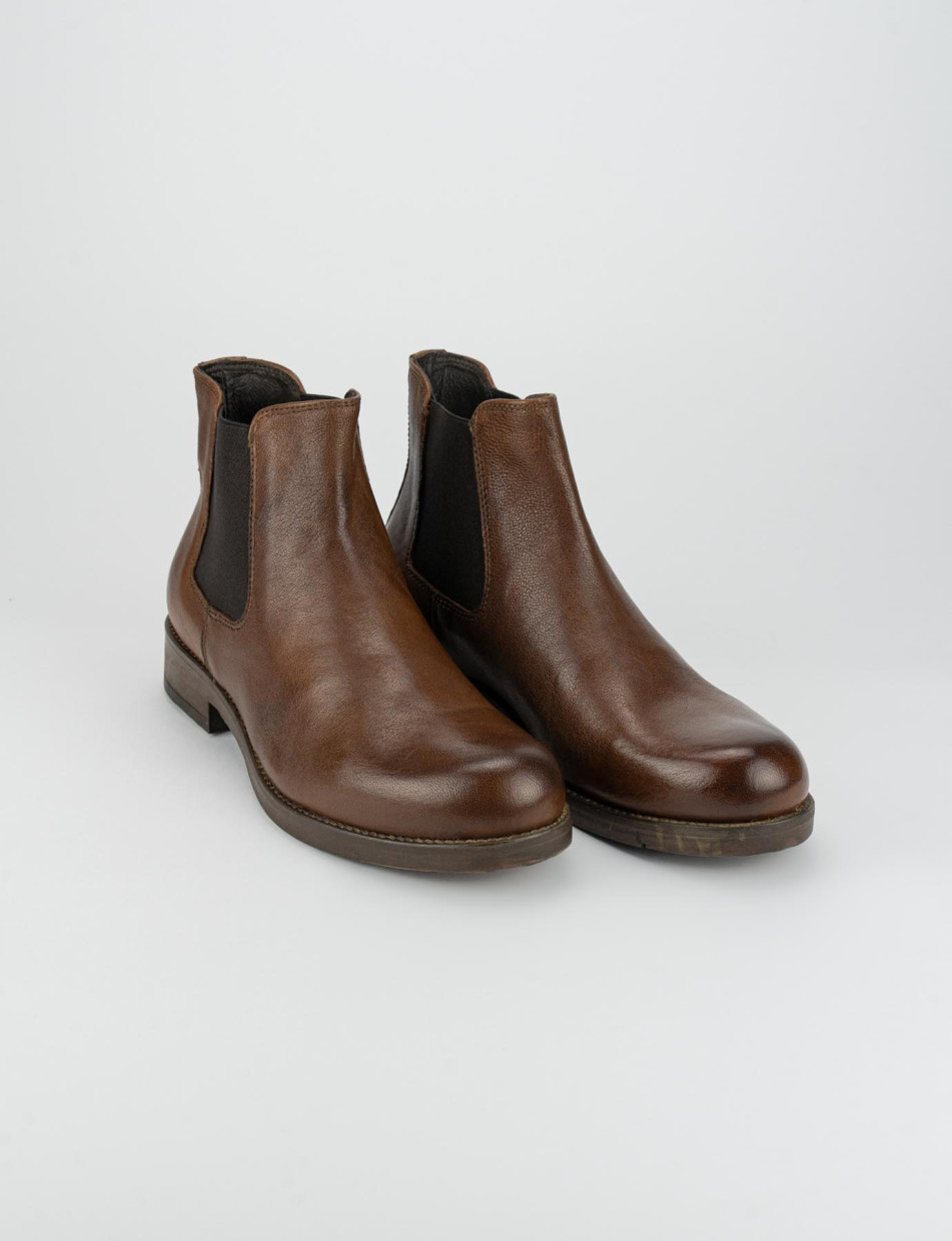 Botines de tacón bajo tacón 2 cm marrón cuero