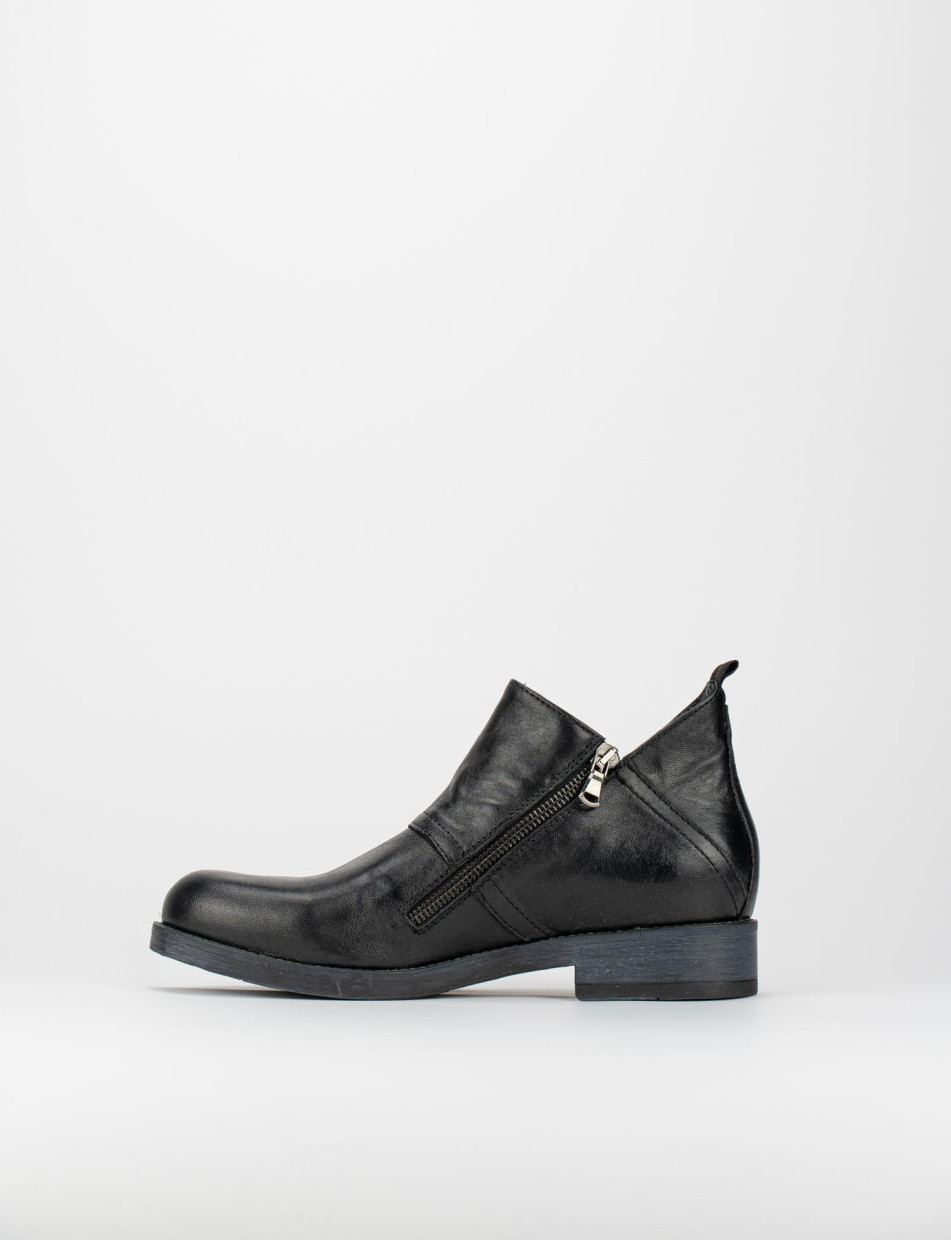 Botines de tacón bajo tacón 2 cm negro cuero