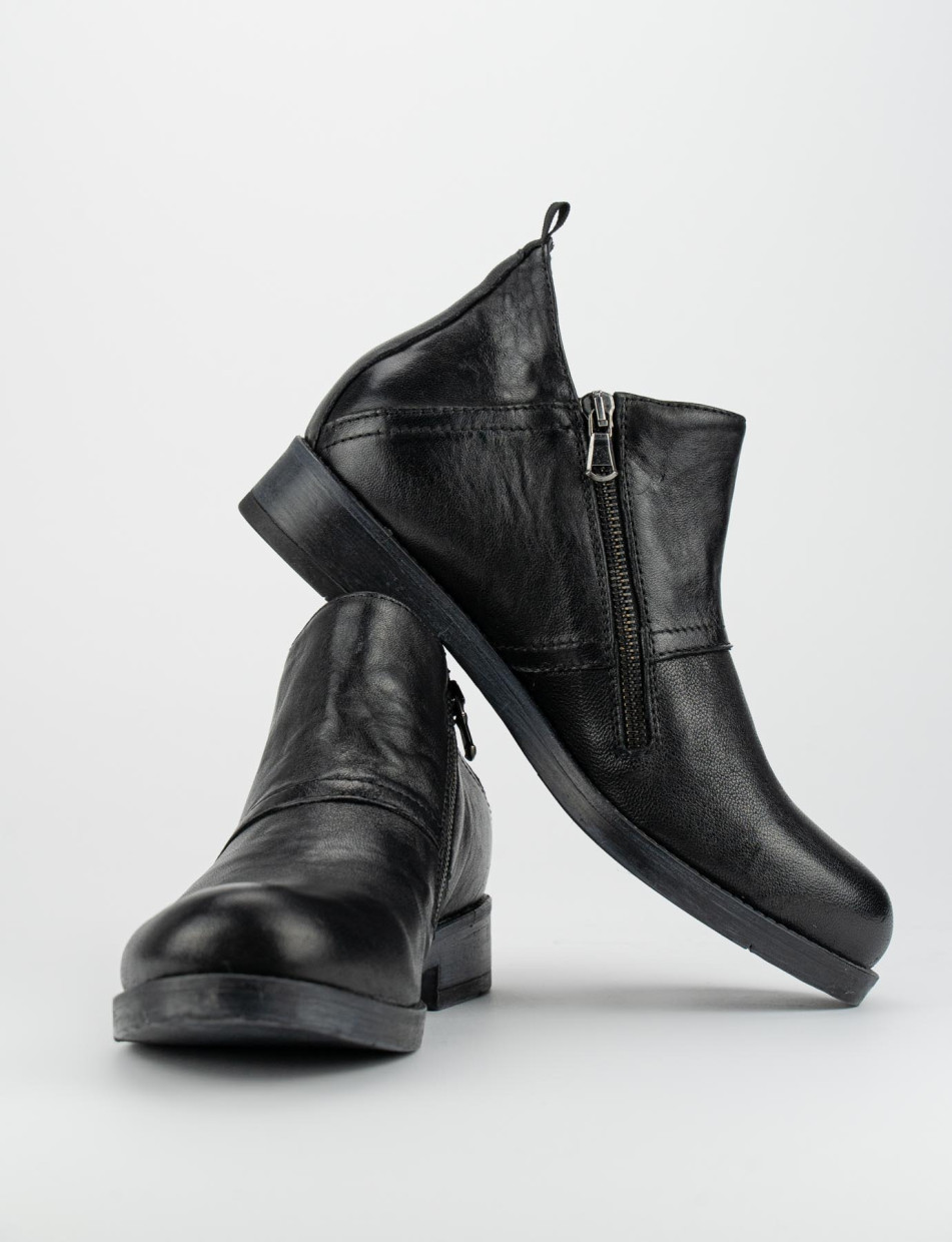 Botines de tacón bajo tacón 2 cm negro cuero