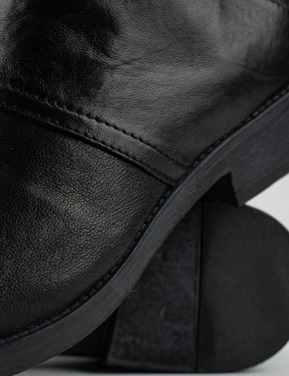 Botines de tacón bajo tacón 2 cm negro cuero