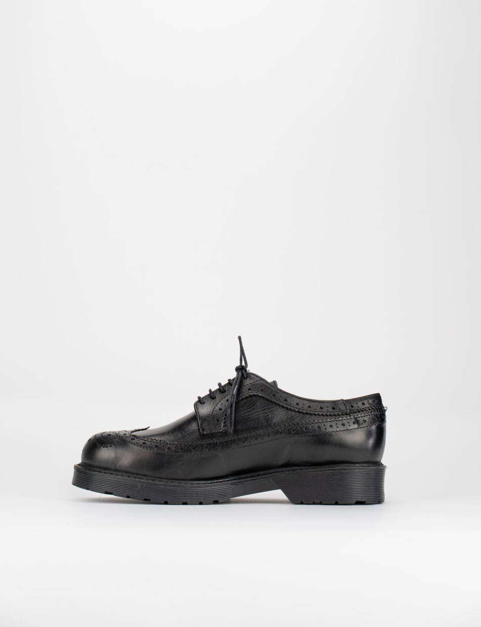 Lace-up shoes heel 2 cm black leather