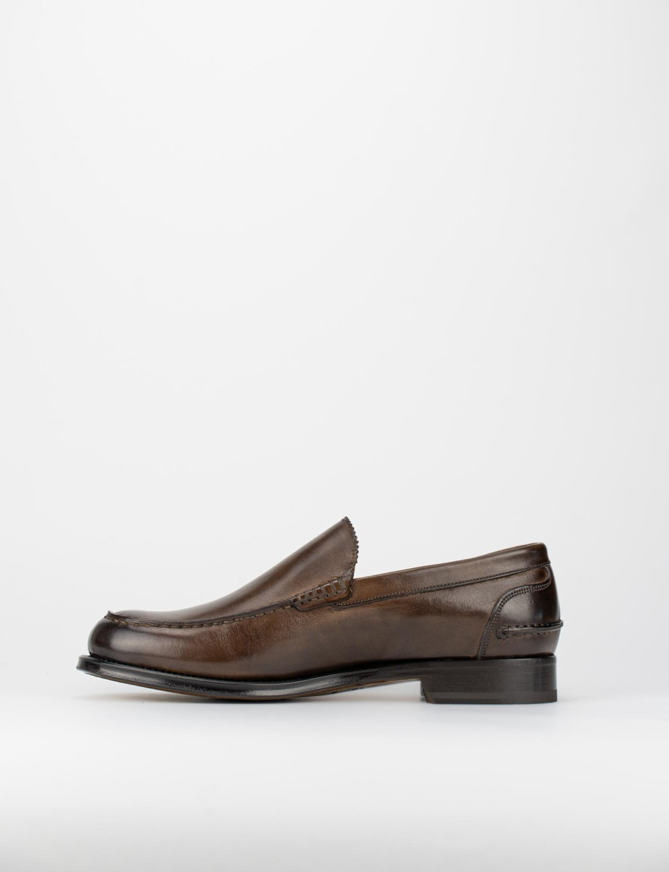 Mocassino tacco 1 cm testa