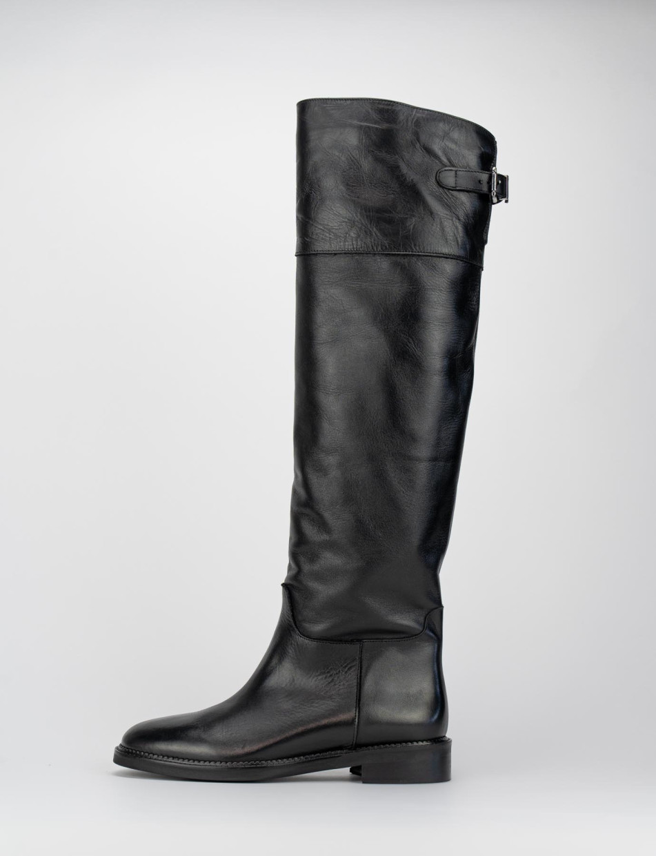 Botas de tacón bajo tacón 3 cm negro cuero