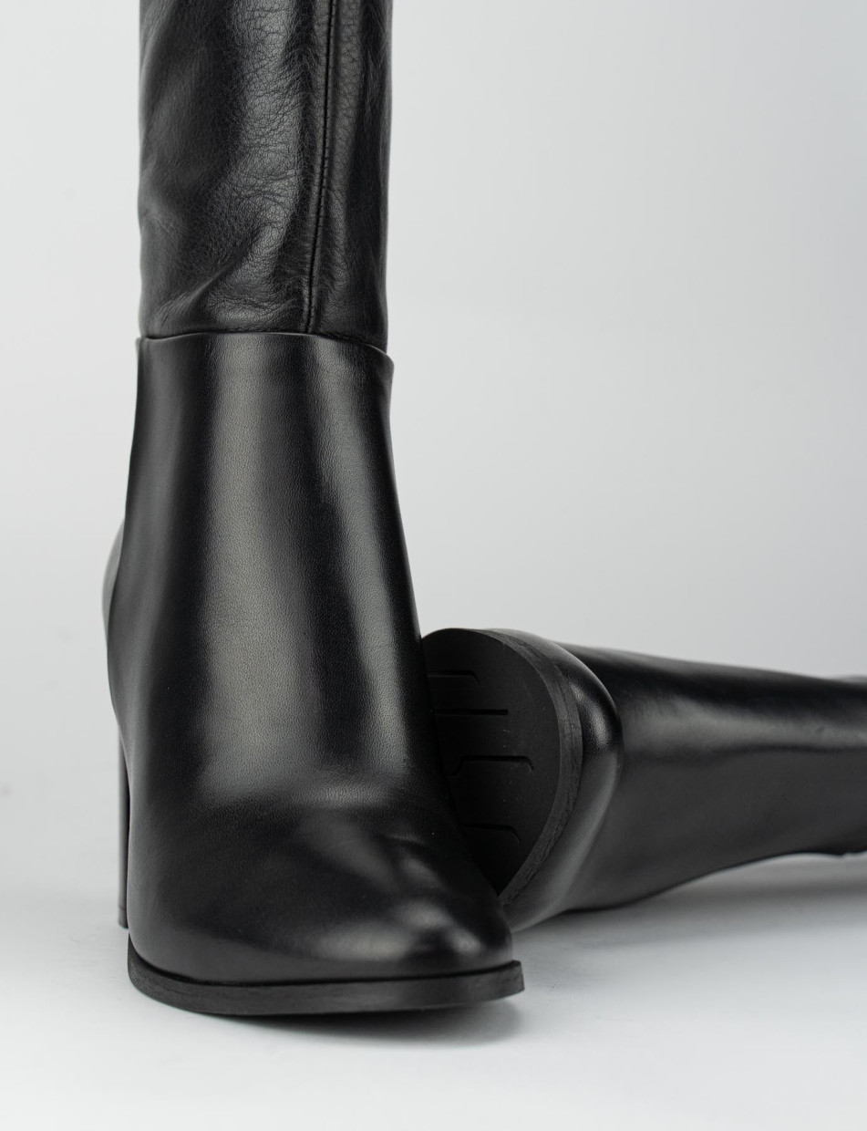 Stivale tacco 9 cm nero