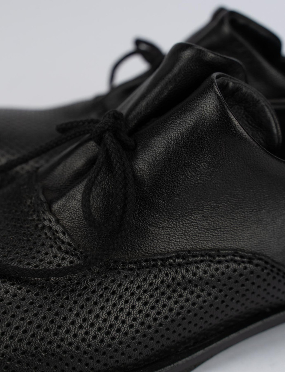 Zapatos de cordones negro cuero