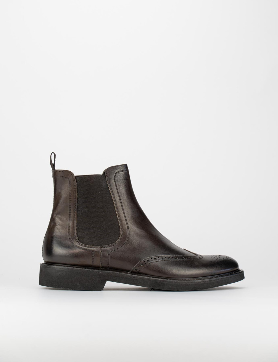 Botines tacón 2 cm marrón oscuro cuero