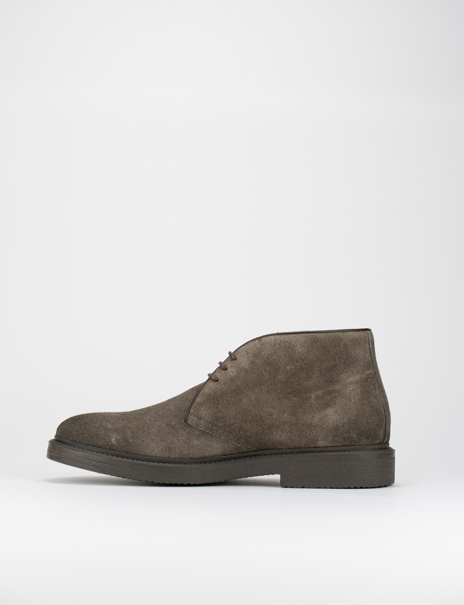 Desert boots heel 2 cm beige chamois