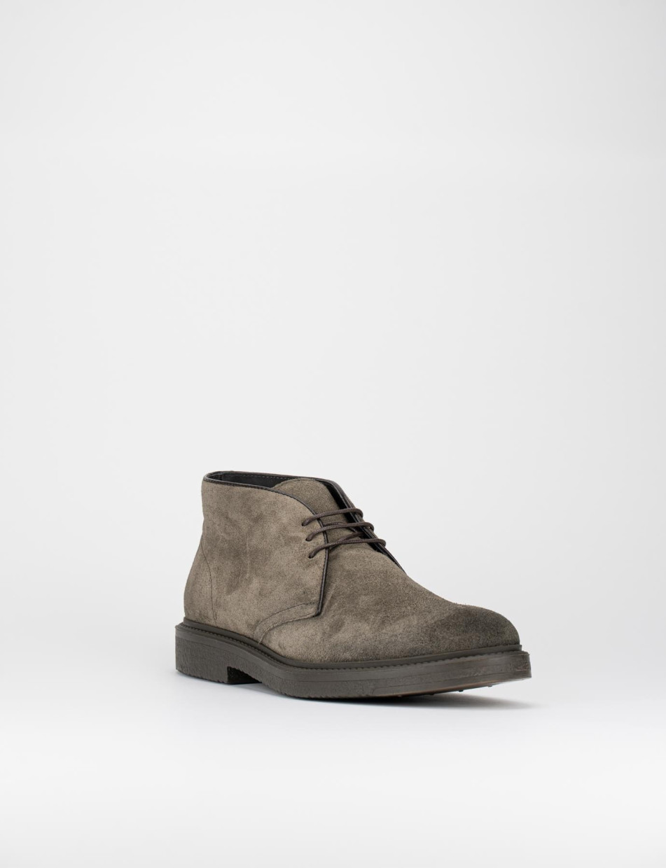 Desert boots heel 2 cm beige chamois