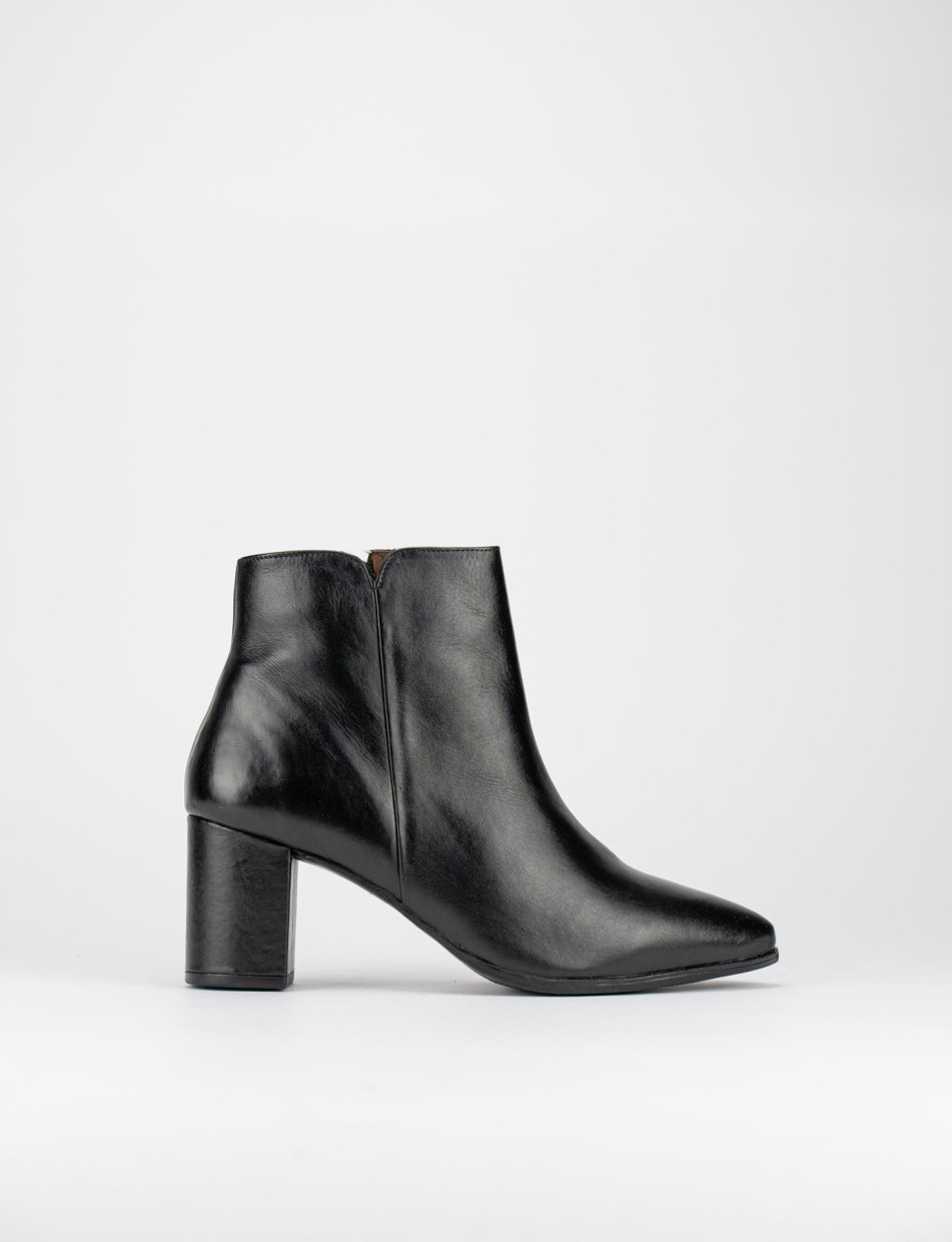 Botines de tacón alto tacón 5 cm negro cuero