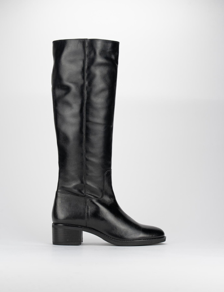 Stivale tacco 5 cm nero