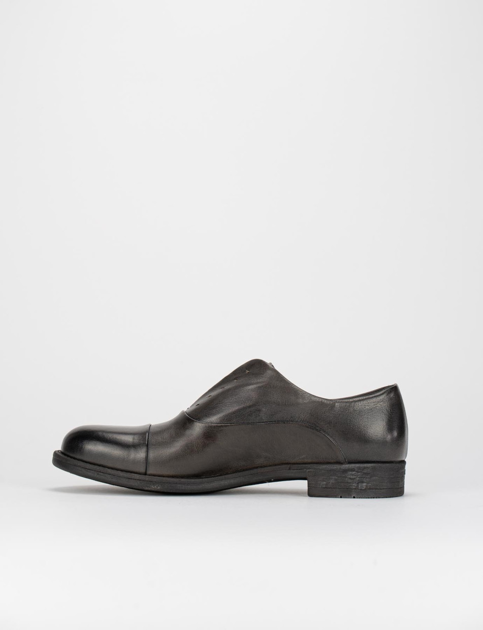 Scarpa lacci tacco 2 cm grigio