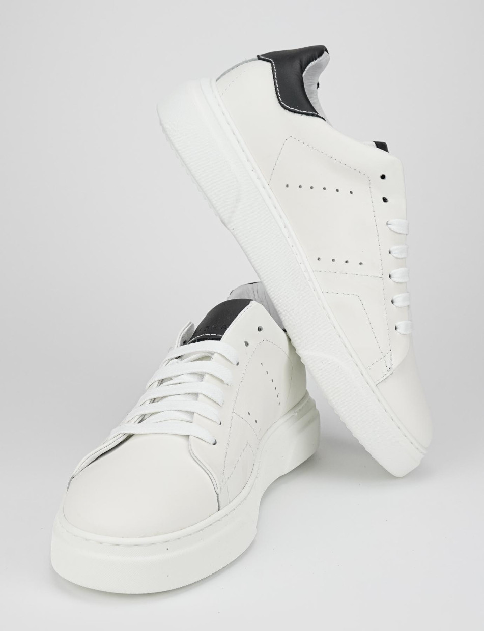Zapatillas deportivas blanco cuero