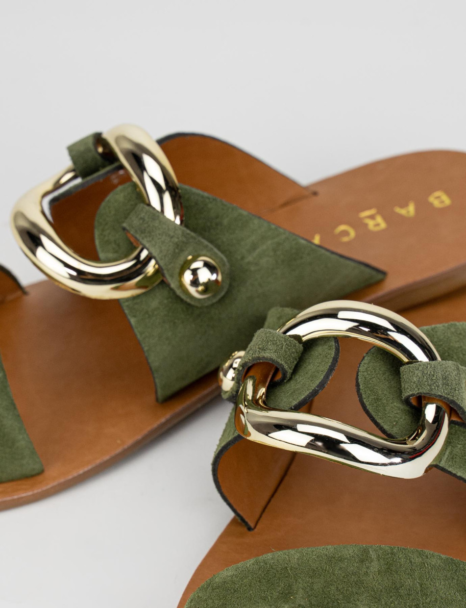 Mules tacón 1 cm verde ante
