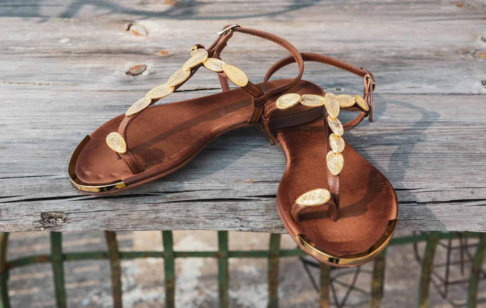 Low heel sandals heel 1 cm dark brown leather