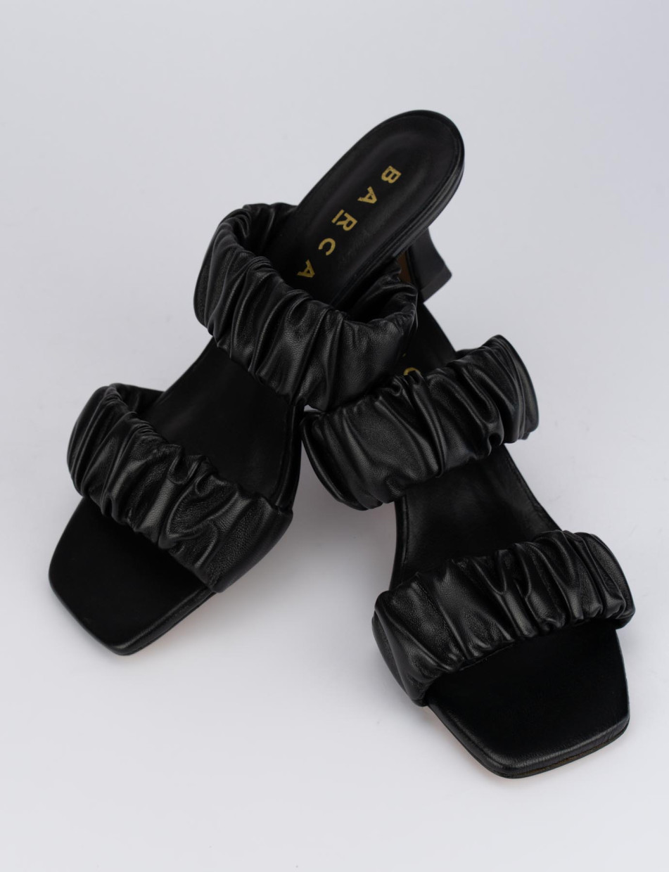 Slippers heel 5 cm black leather