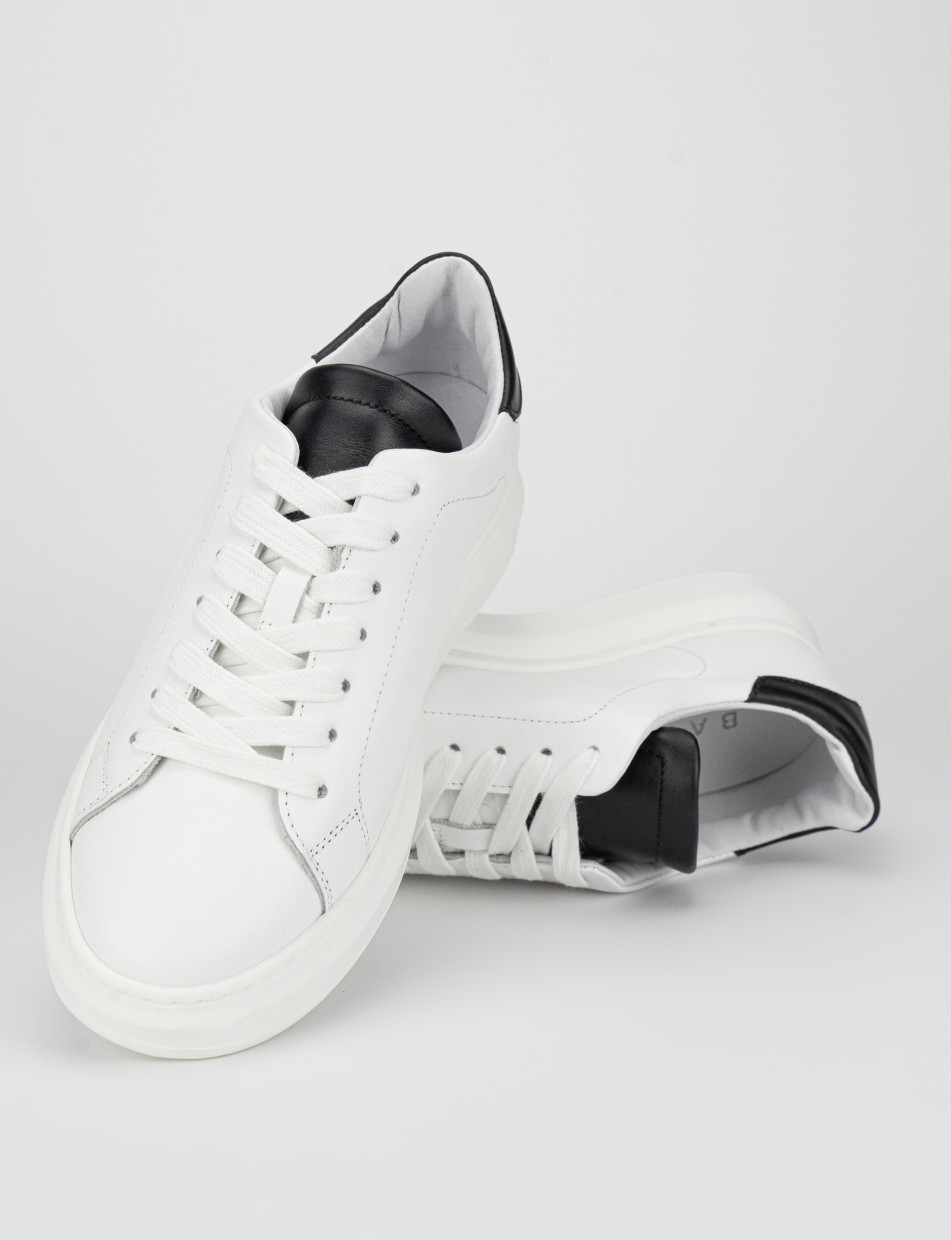 Zapatillas deportivas blanco cuero