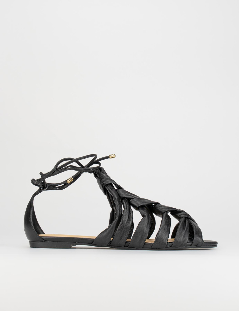 Sandalias de tacón bajo tacón 1 cm negro cuero