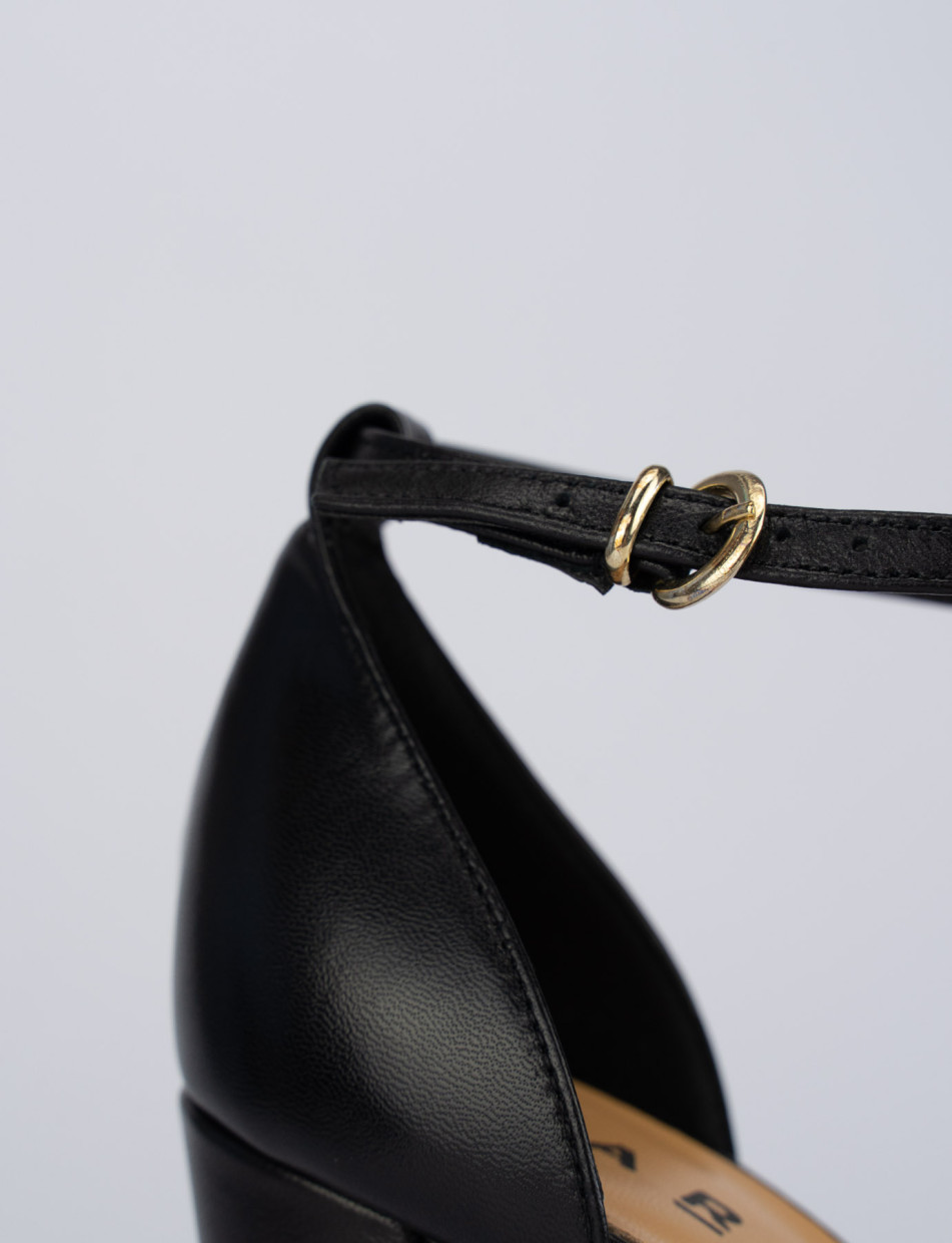 High heel sandals heel 9 cm black leather