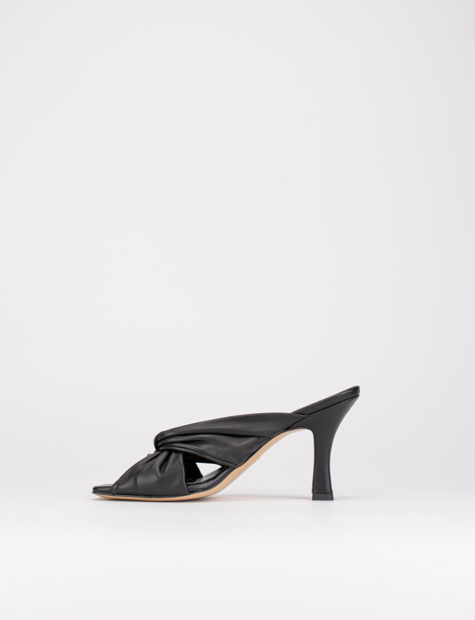 Mules tacón 8 cm negro cuero