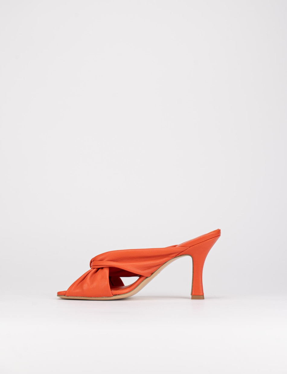 Mules tacón 8 cm rojo cuero