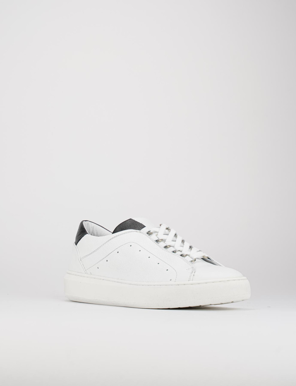 Zapatillas deportivas blanco cuero