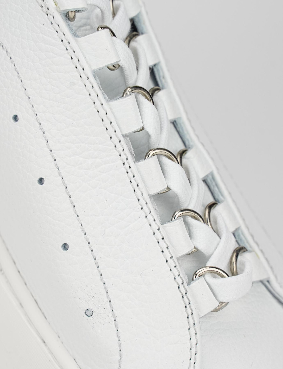 Zapatillas deportivas blanco cuero