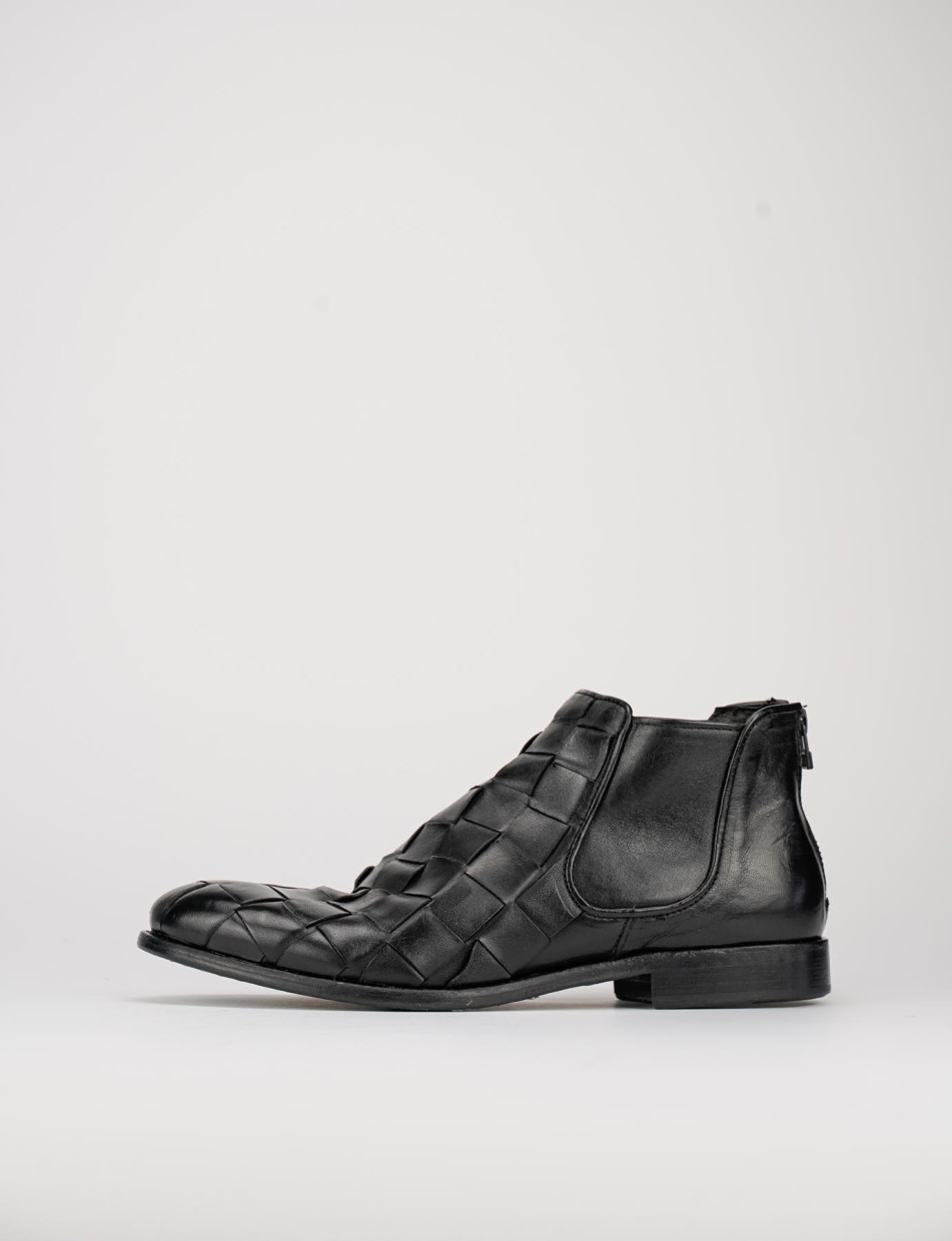 Botines negro cuero