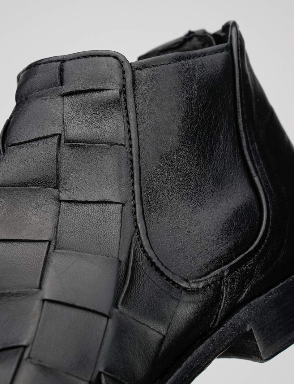 Botines negro cuero
