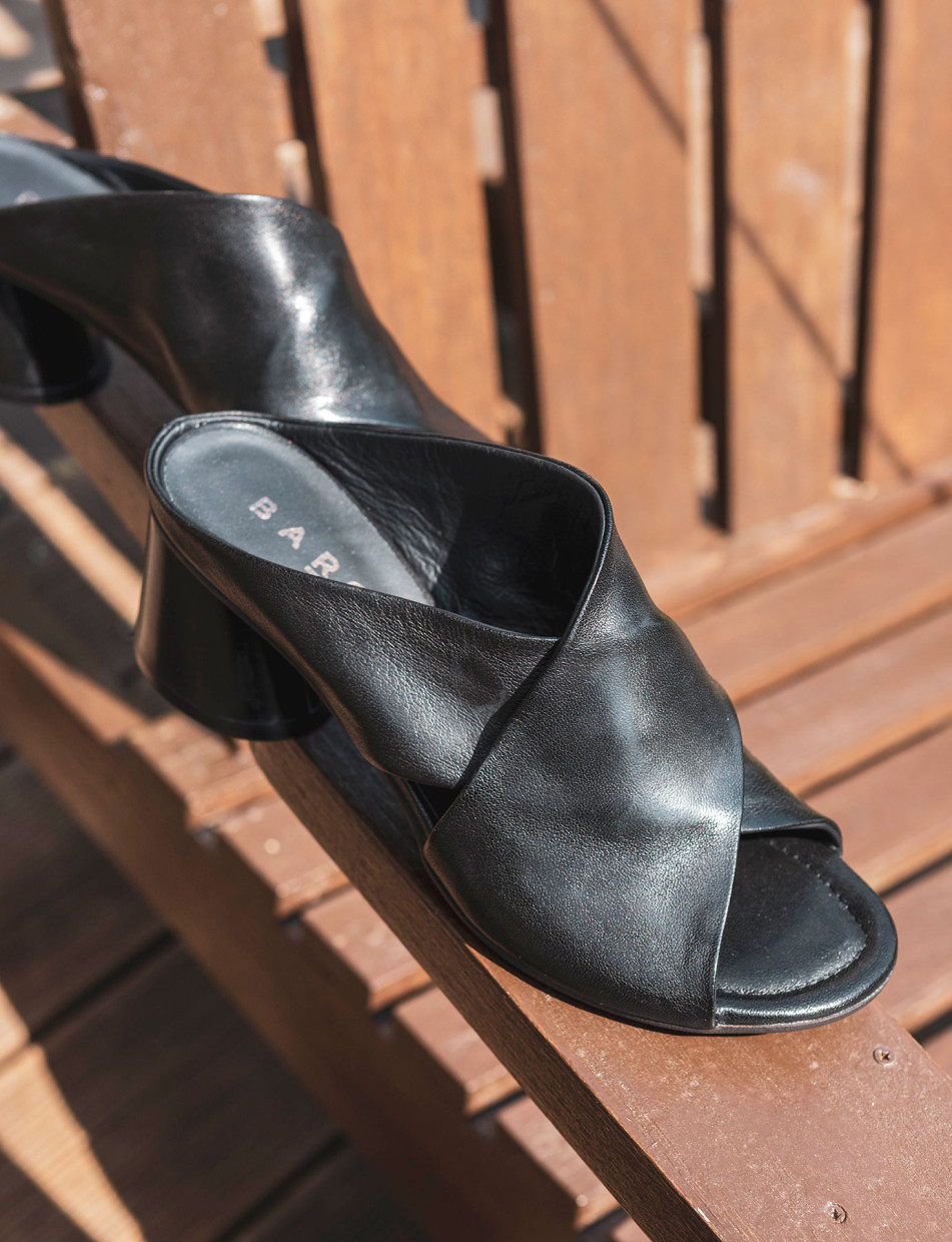 Mules tacón 5 cm negro cuero