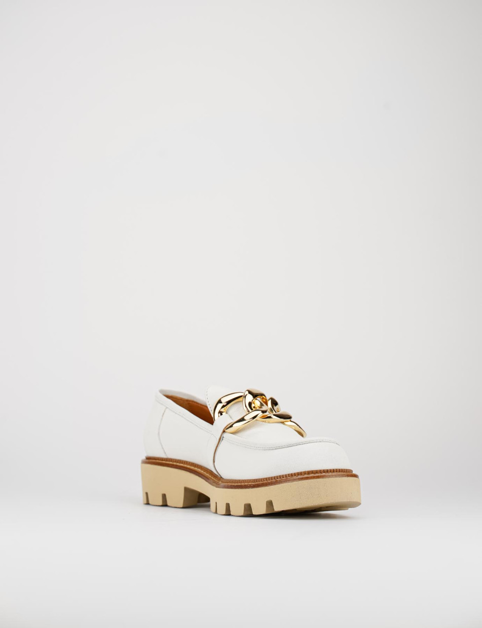Mocasines tacón 1 cm blanco cuero