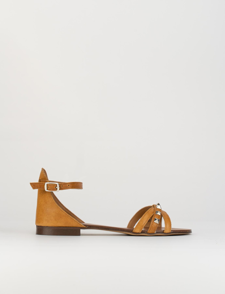 Sandalias de tacón bajo tacón 1 cm marrón cuero
