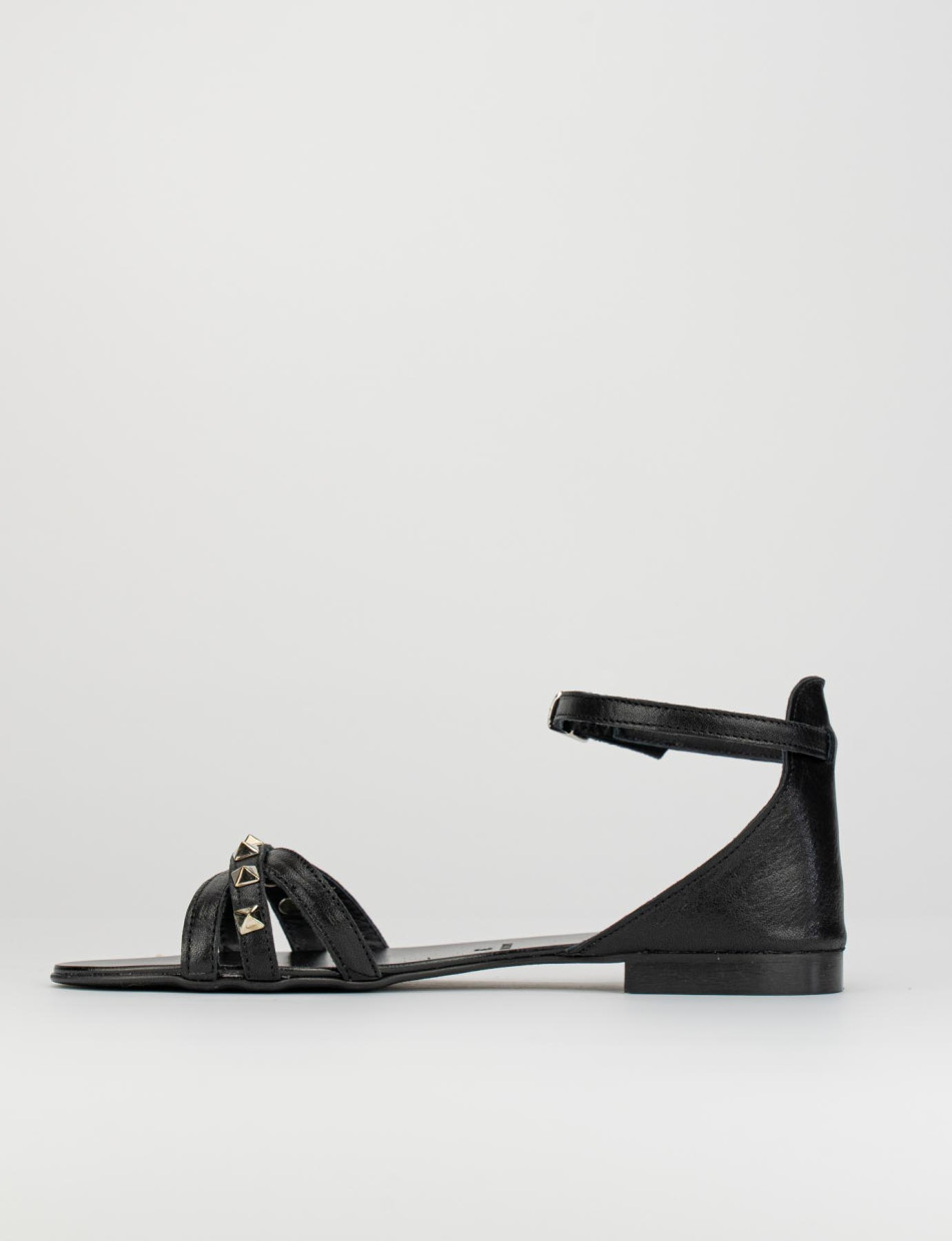 Low heel sandals heel 1 cm black leather
