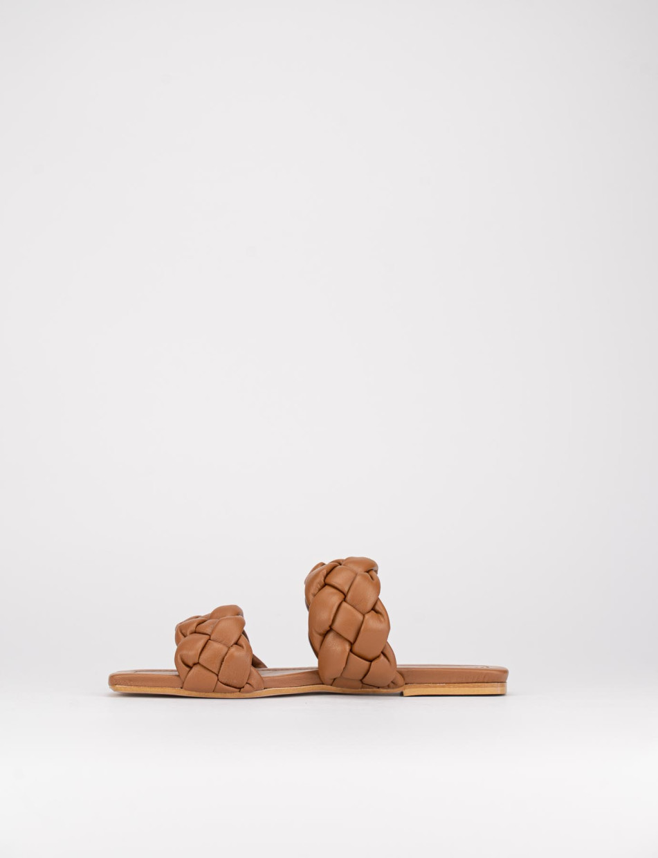Mules tacón 1 cm marrón cuero