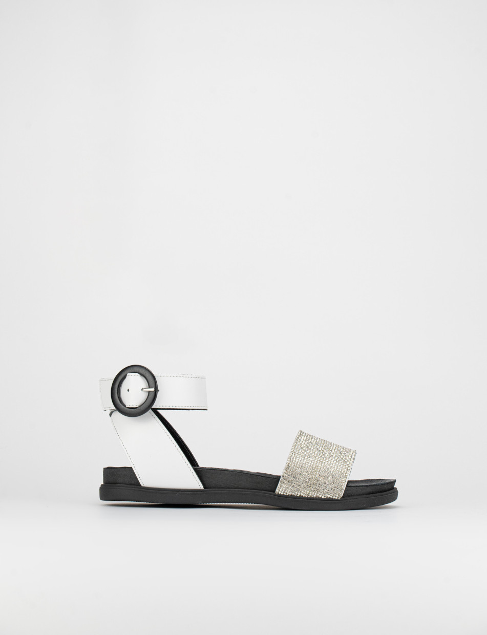 Sandalo tacco 1 cm nero pelle