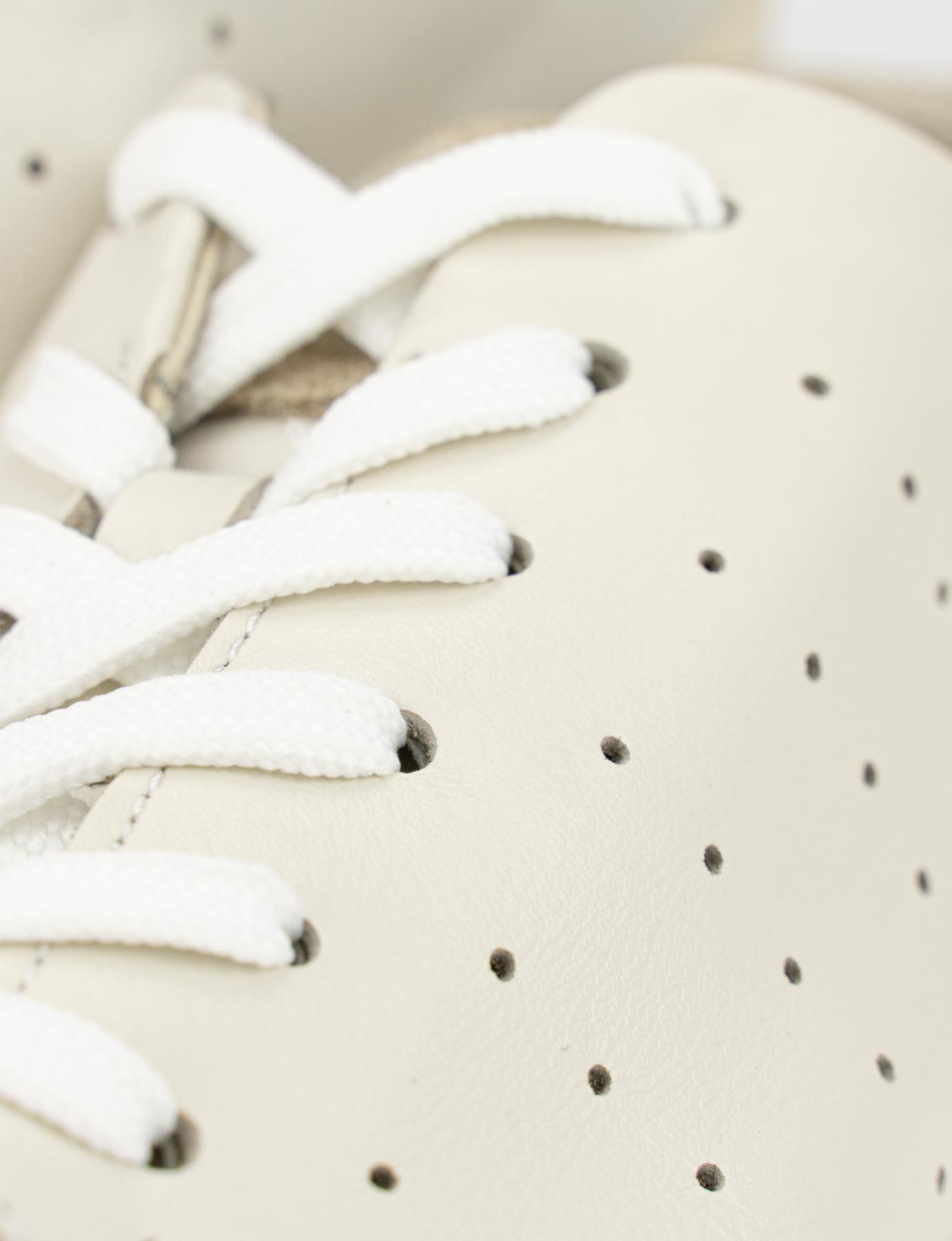 Zapatillas deportivas blanco cuero