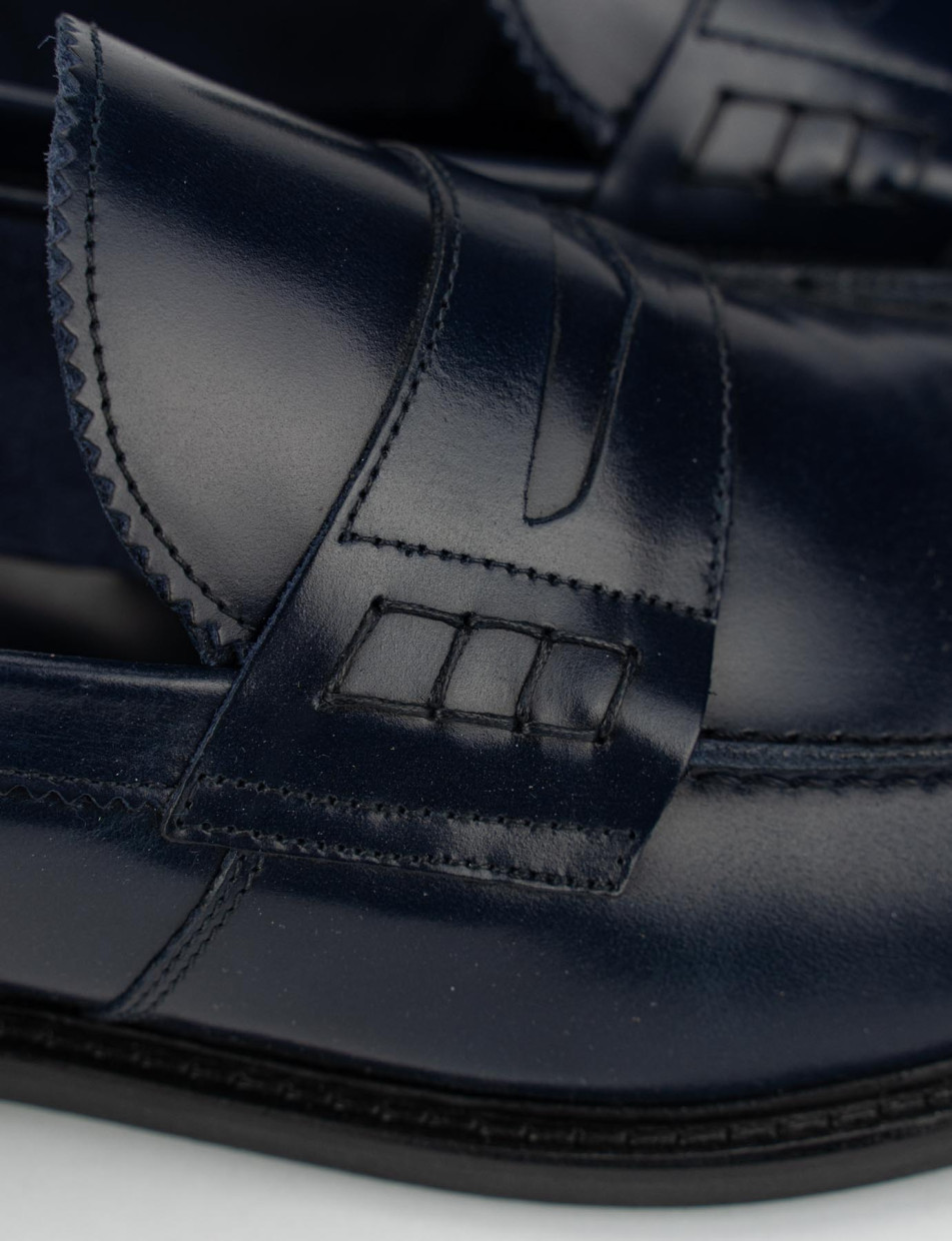 Mocasines azul cuero