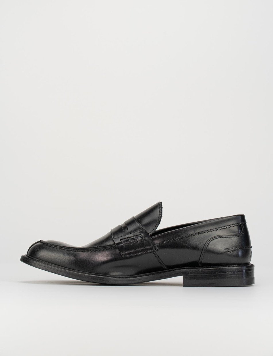 Mocasines negro cuero