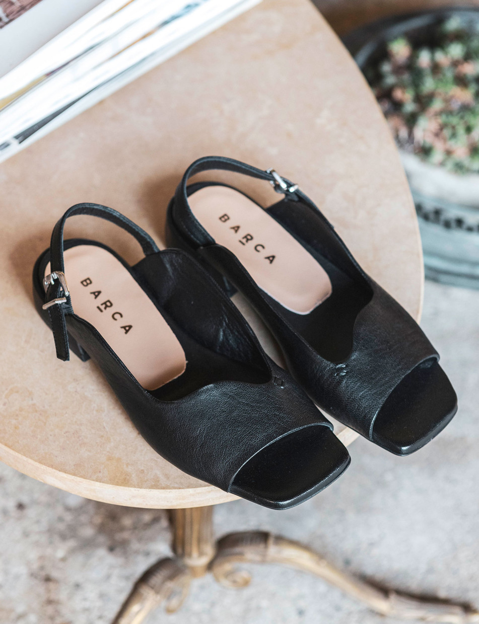 Low heel sandals heel 1 cm black leather