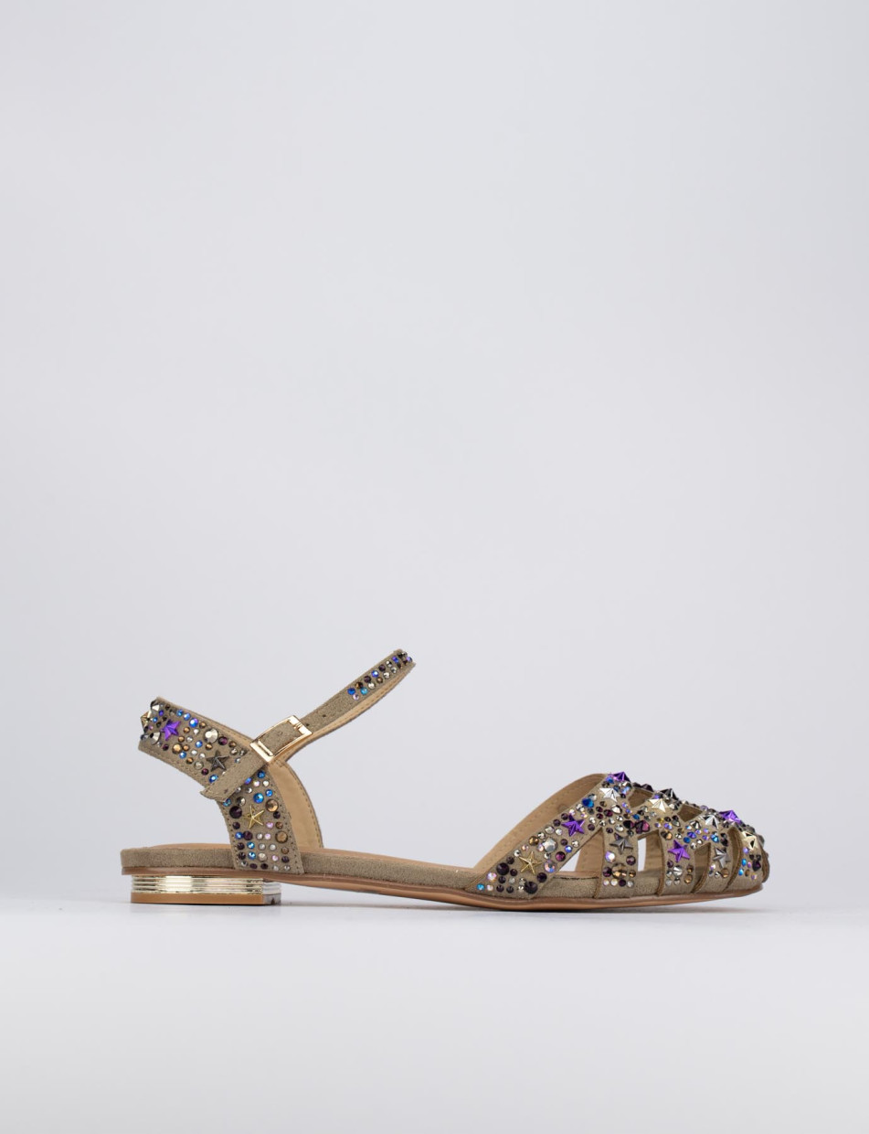 Sandalias de tacón bajo tacón 1 cm beis cuero