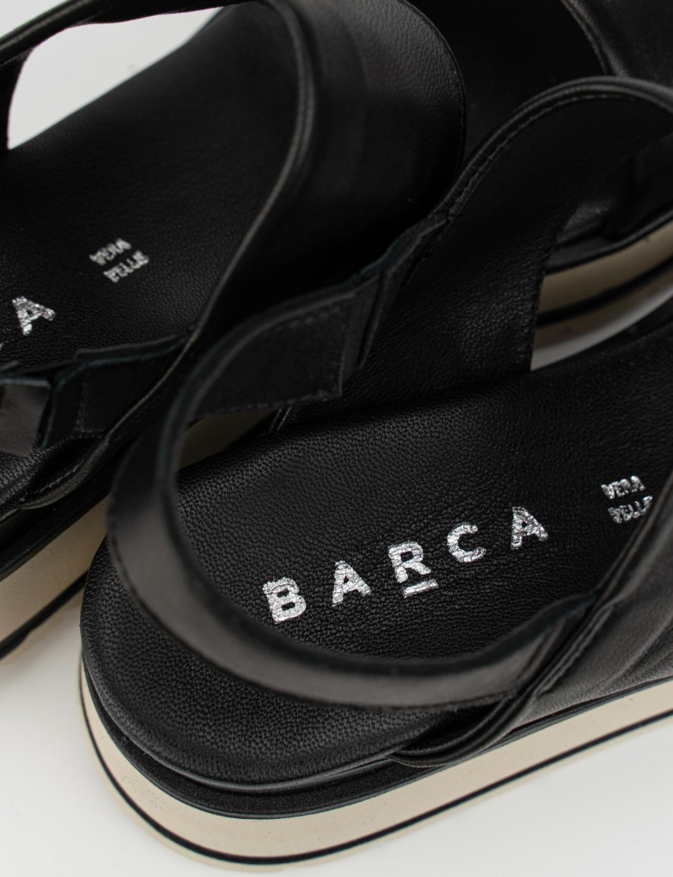 Sandalias de tacón bajo tacón 1 cm negro cuero